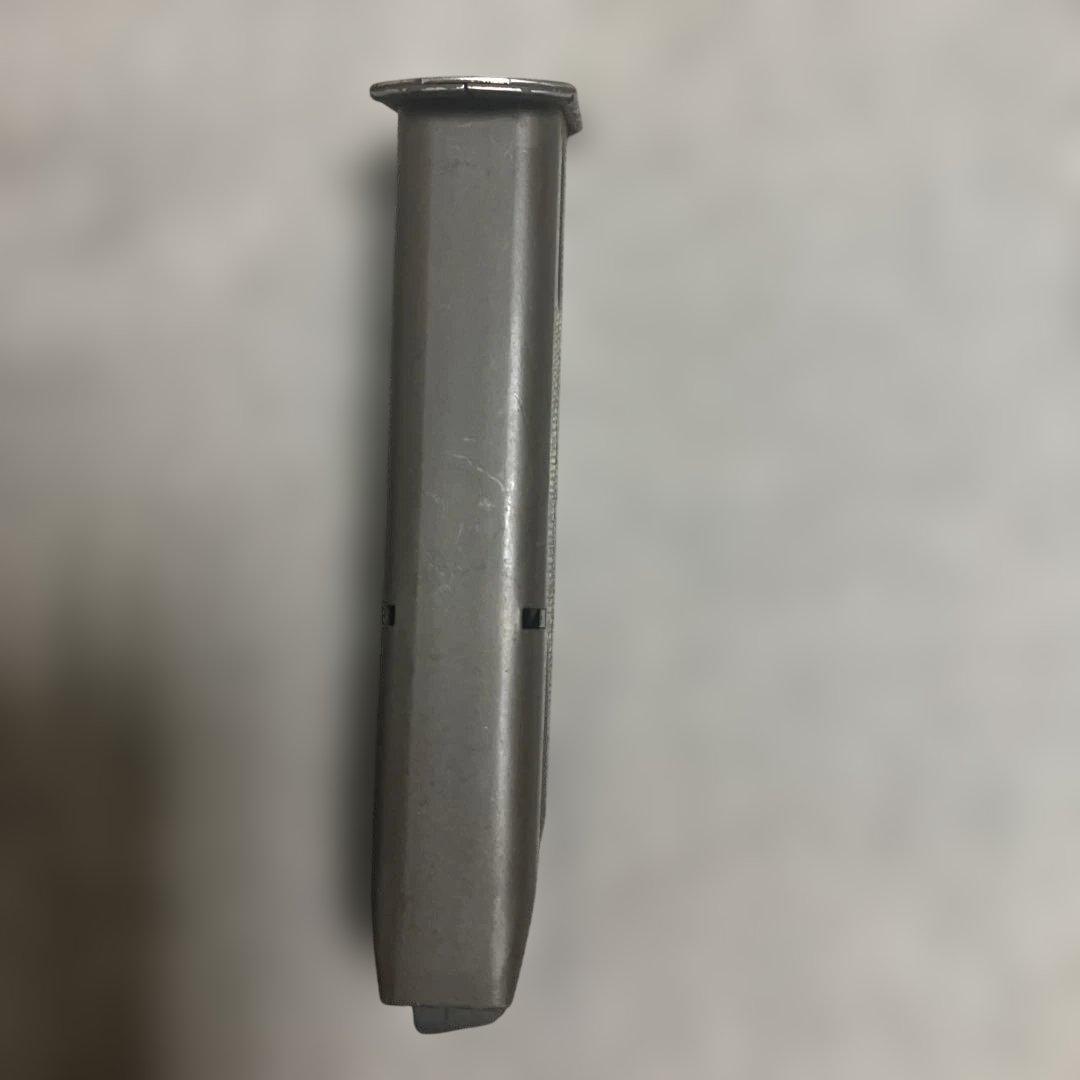 ベレッタ M9 15連 マガジン アメリカ製 9mm LC-2マガジンポーチ付。