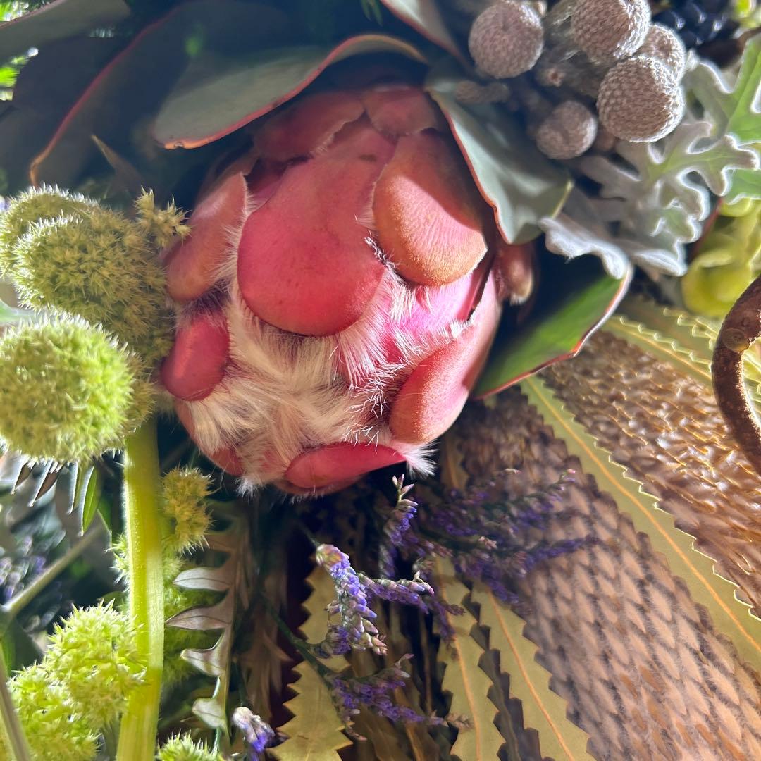 アマランサスとバンクシア＋プロテアのスワッグ