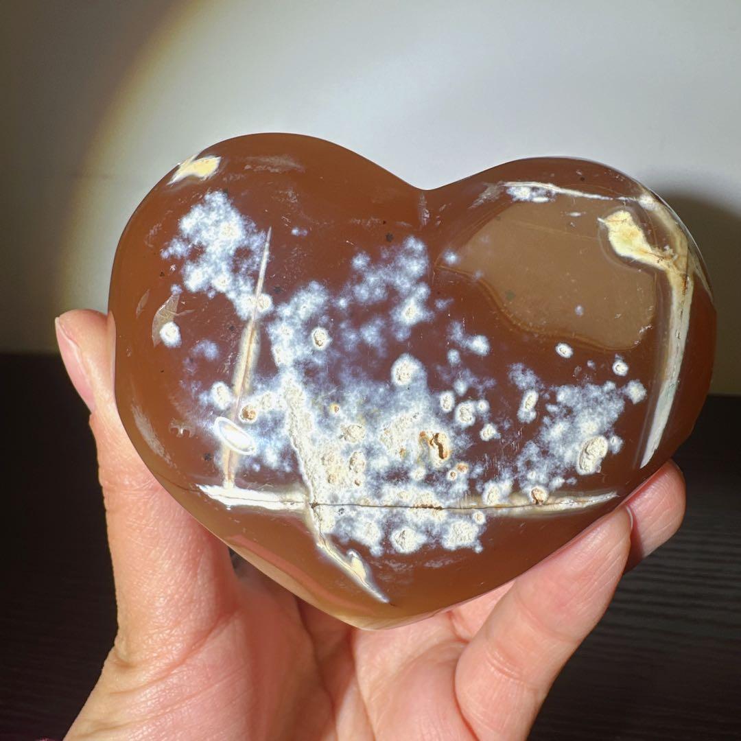 天然石キラキラ砂糖感じ瑪瑙のハート　置物　台座付きNO.041312