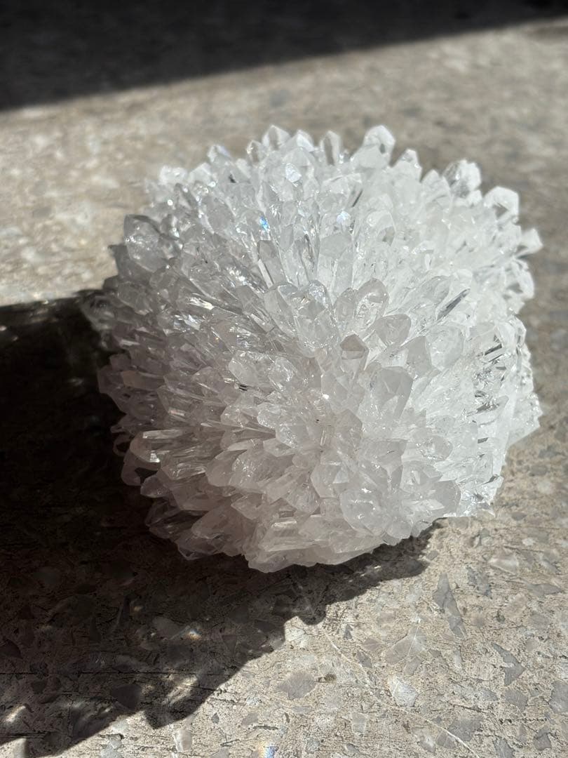 中国四川省産　菊花水晶クラスター　純白　キラキラ　553g