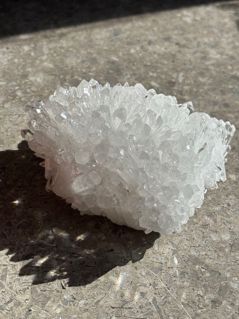 中国四川省産　菊花水晶クラスター　純白　キラキラ　553g