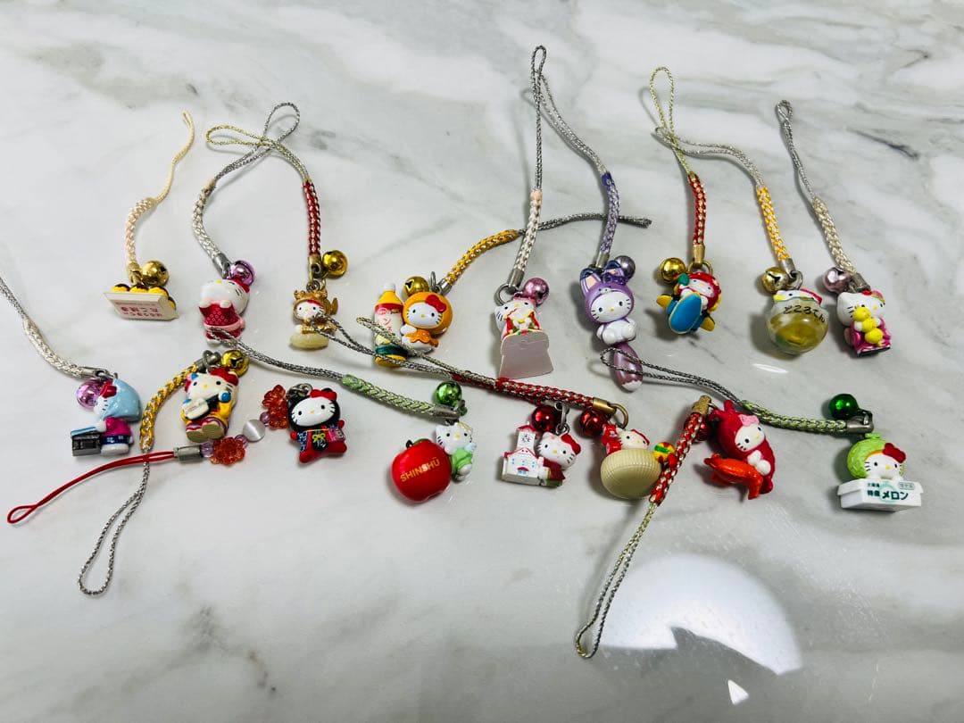 ご当地キティ ストラップ54個まとめ売り
