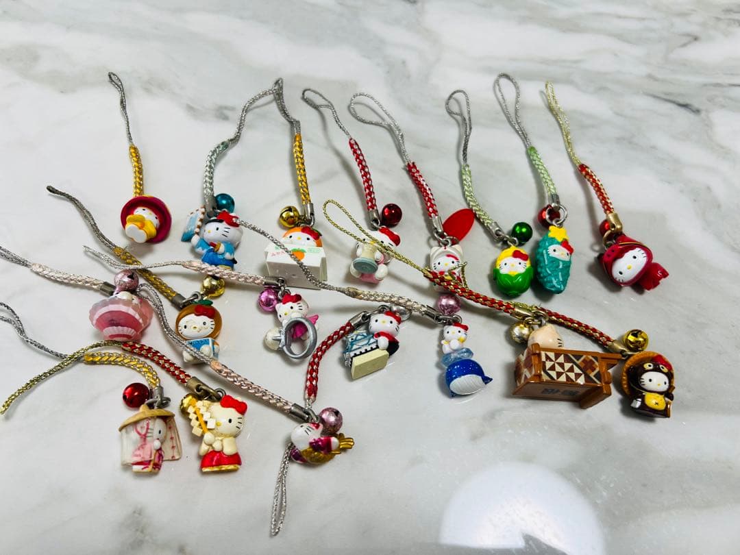 ご当地キティ ストラップ54個まとめ売り