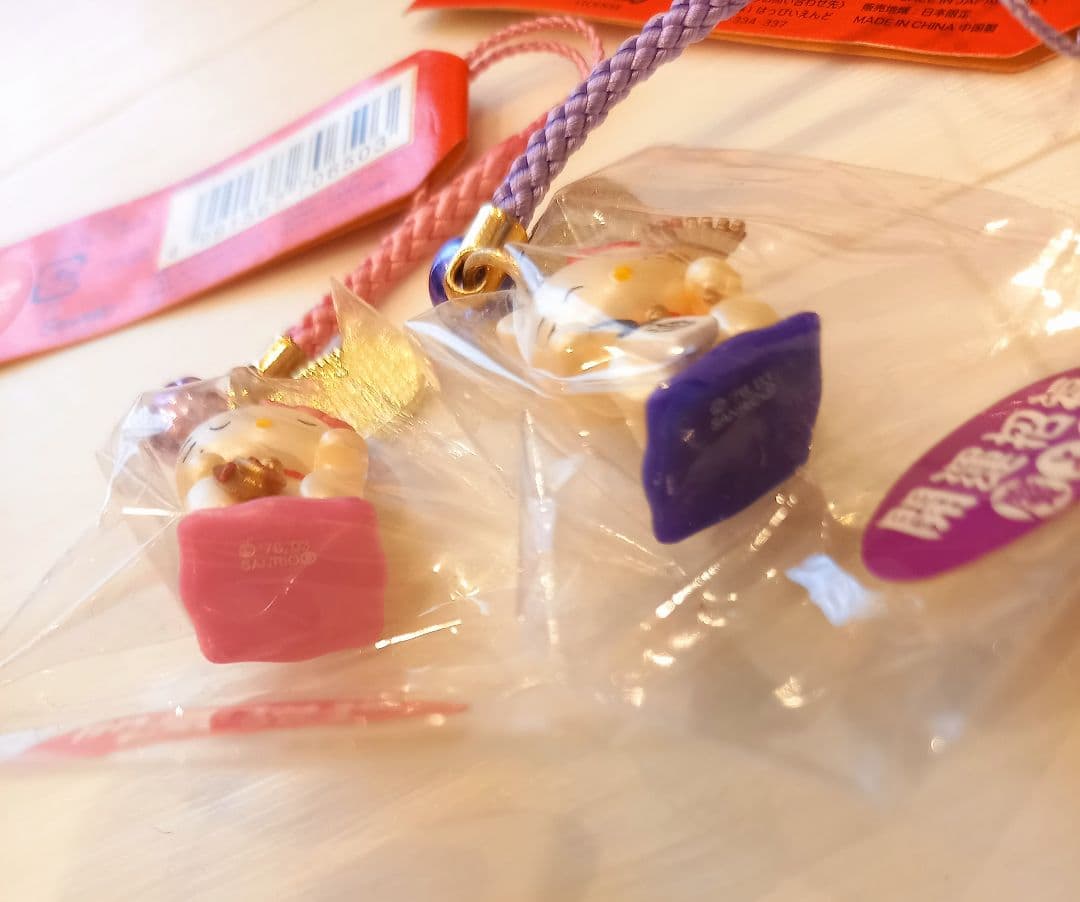 激レア　ハローキティ　ストラップ　縁起物　開運　招き猫　2003　根付け　レトロ