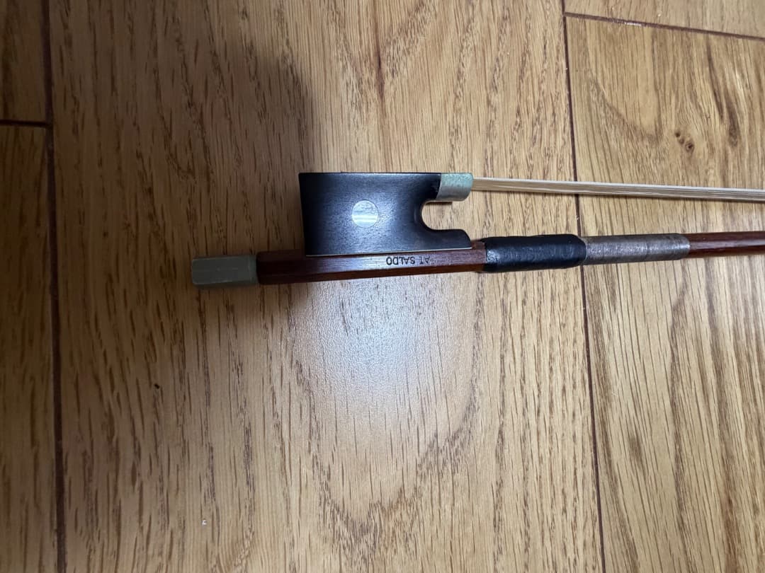 AT.Saldo 4/4 バイオリン弓 フェルナンブコ