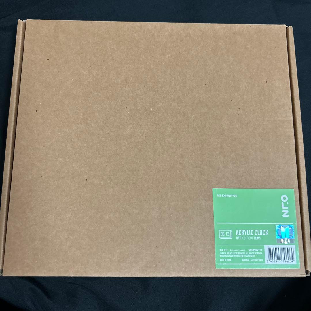 インテリア時計 BTS ACRYLIC CLOCK