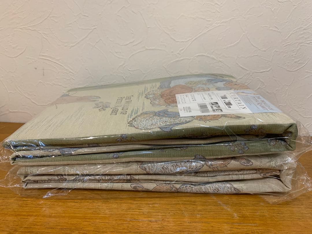 N1005-09★未使用 ピーターラビット花畑 カーテン 4点セット