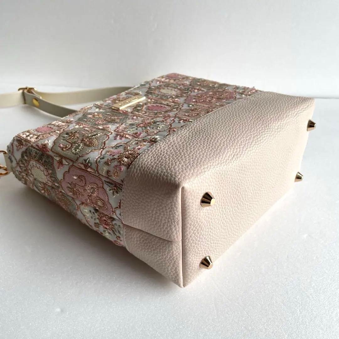 ★mayu★　横長ショルダーバッグ　インド刺繍ピンク系と合皮　ハンドメイド