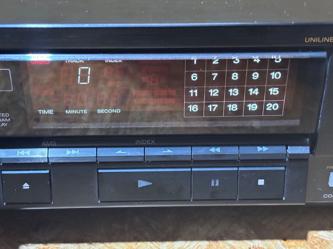 昭和レトロ CDプレイヤー CDP-555ESD ジャンク