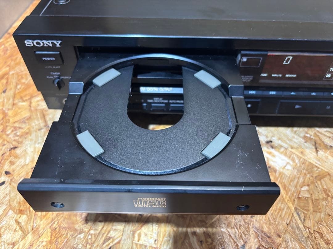 昭和レトロ CDプレイヤー CDP-555ESD ジャンク