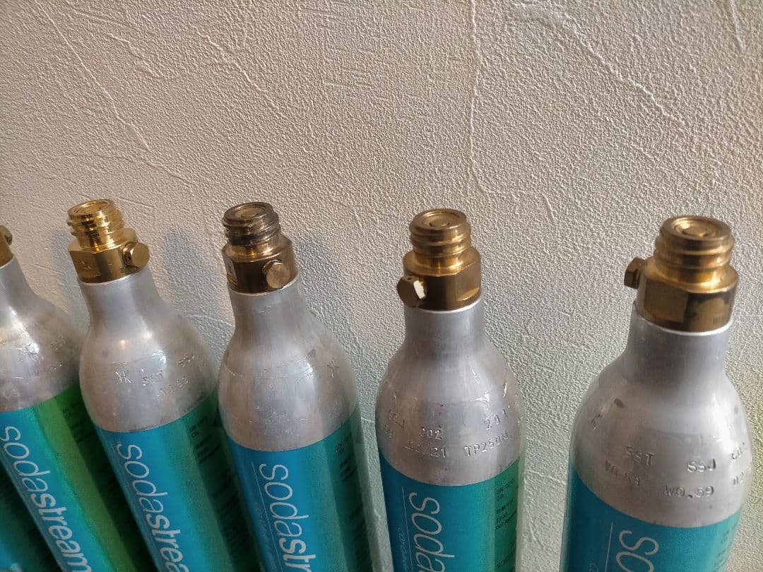 sodastream 60Lガスボンベ 8本セット