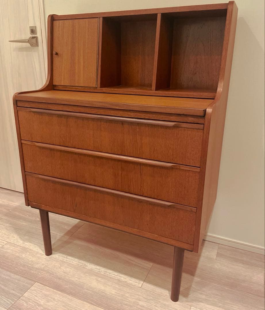 rii　lewis デンマーク　ライティングビューロー