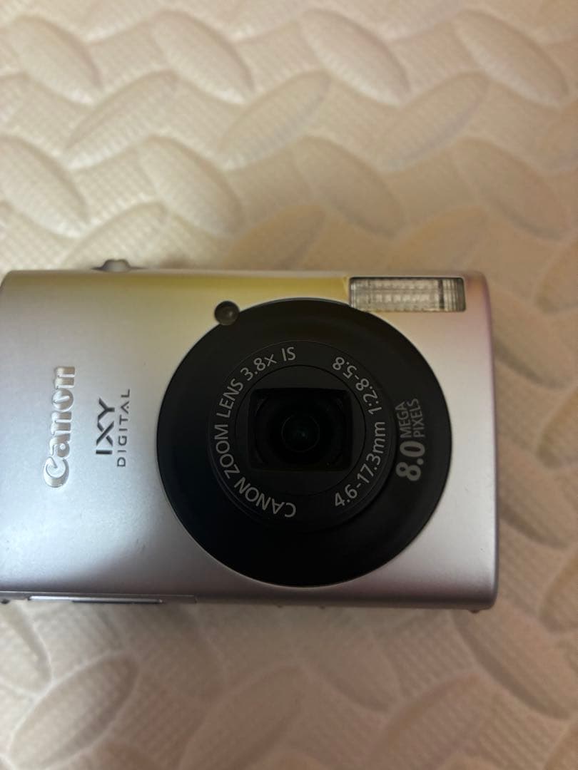 美品純正ケース付き　canon&キャノン　ixy 910is デジタルカメラ