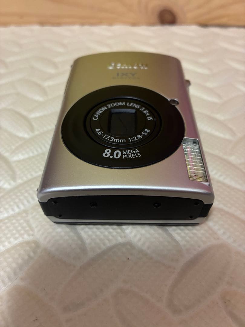美品純正ケース付き　canon&キャノン　ixy 910is デジタルカメラ