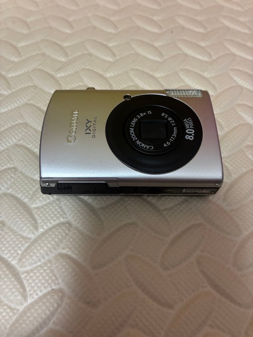 美品純正ケース付き　canon&キャノン　ixy 910is デジタルカメラ
