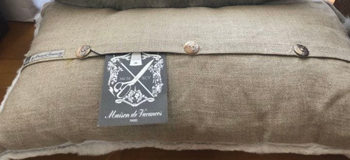 メゾンドバカンスのファークッション