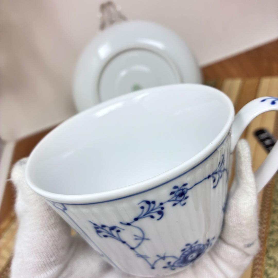 新品未使用　ロイヤルコペンハーゲン ブルーフルーテッド カップ&ソーサー　箱付き