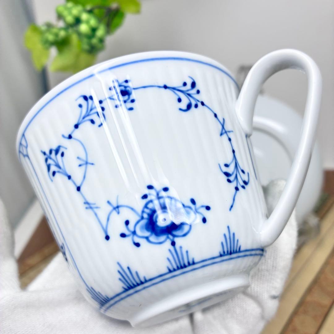 新品未使用　ロイヤルコペンハーゲン ブルーフルーテッド カップ&ソーサー　箱付き