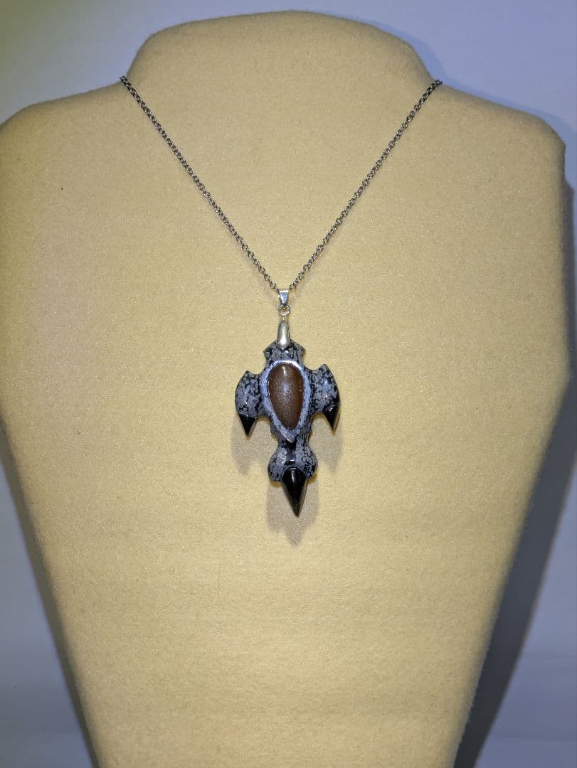 恐竜足型　ネックレス　ペンダント