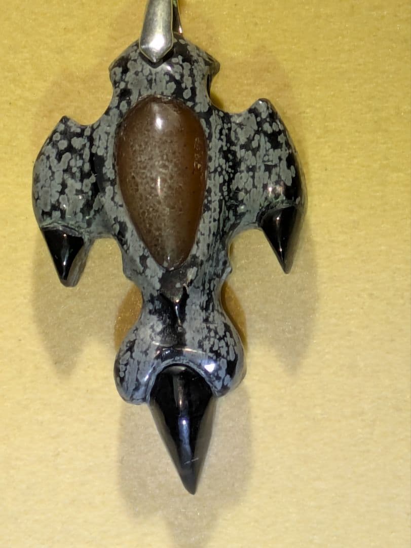 恐竜足型　ネックレス　ペンダント