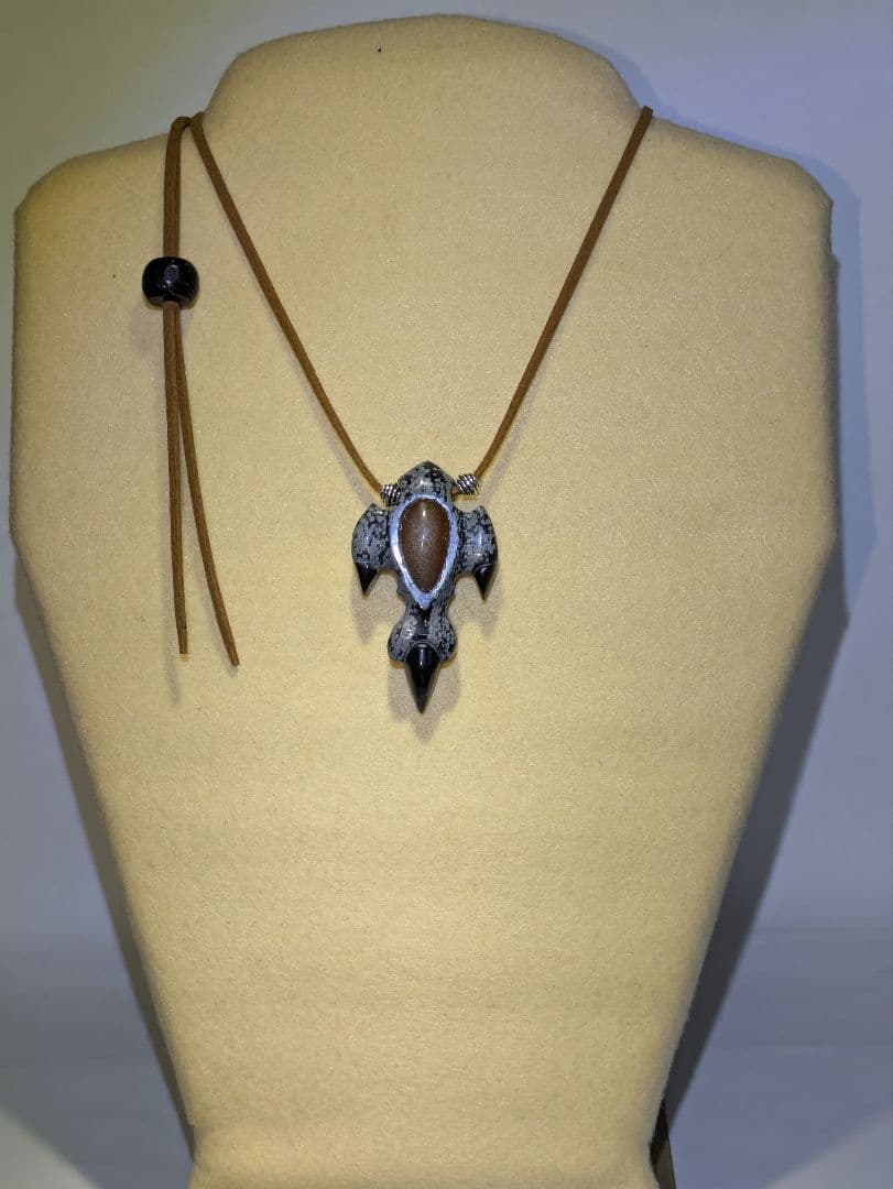 恐竜足型　ネックレス　ペンダント