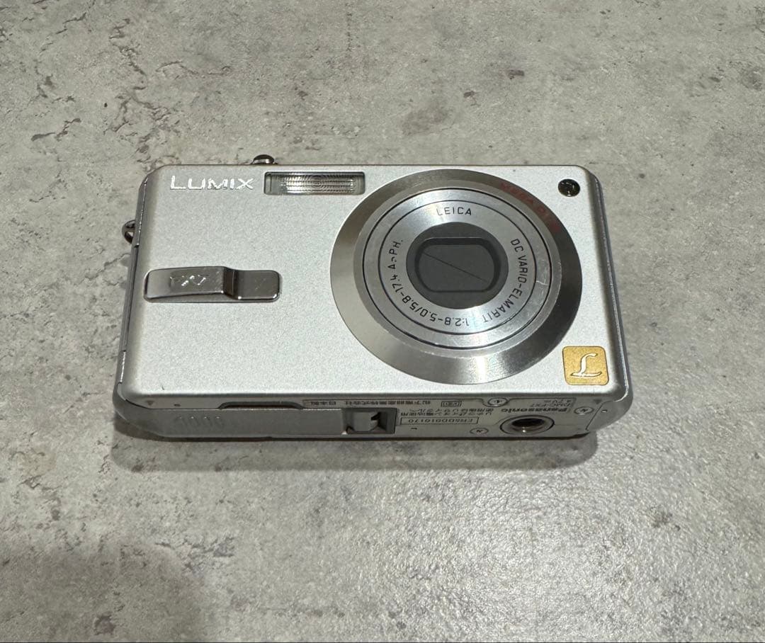 美品＊Panasonic LUMIX DMC-FX7 シルバー