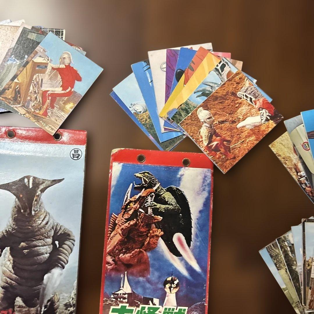 仕*人様 d249 ウルトラマン 大怪獣　ミニカード約157枚　アルバム６冊