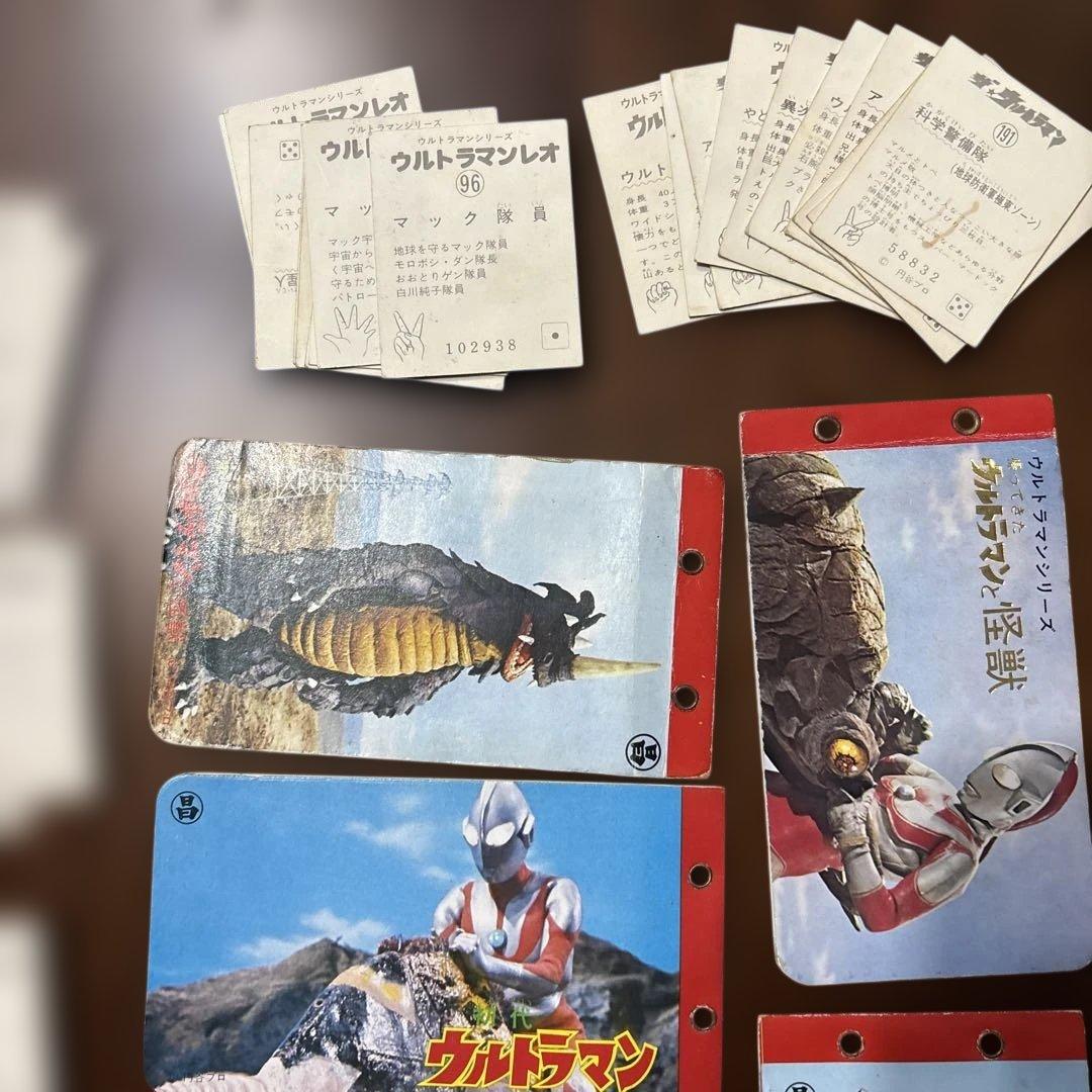 仕*人様 d249 ウルトラマン 大怪獣　ミニカード約157枚　アルバム６冊