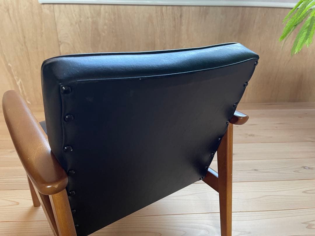 カリモク60 Kチェアミニ　子供用 1人掛けソファ 黒