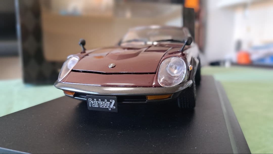 KYOSHO 1/18 NISSAN FAIRLADY 240ZG マルーン