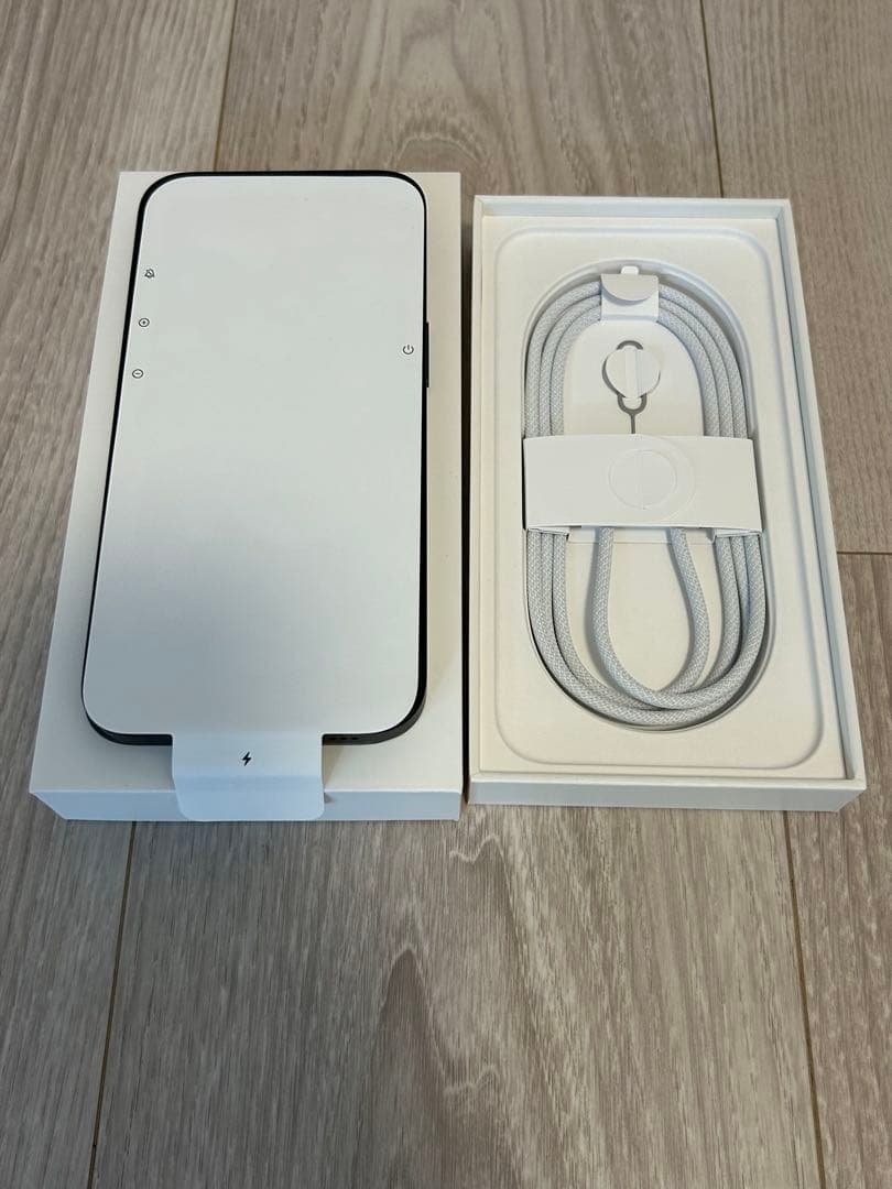 【新品未使用】iPhone16e 128G