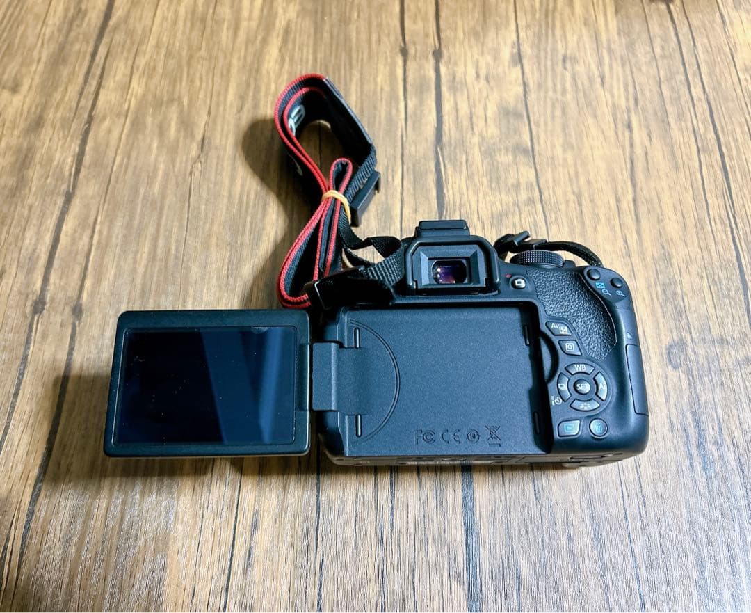 EOS Kiss X8i 一眼レフ＆SIGMA 18-250mm ズームレンズ