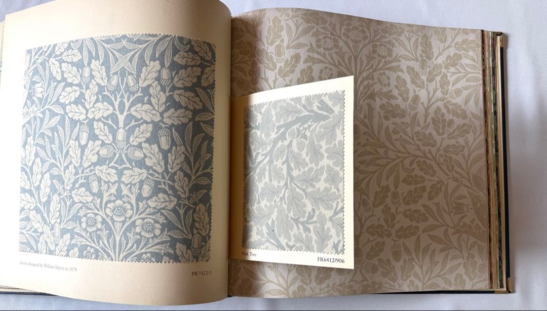 命が息づくモリスデザイン。眺めても飾っても美しい大型ビンテージカタログ。