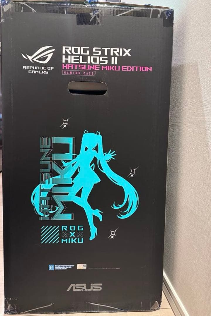 香港ROG Strix Helios II 初音ミクエディション