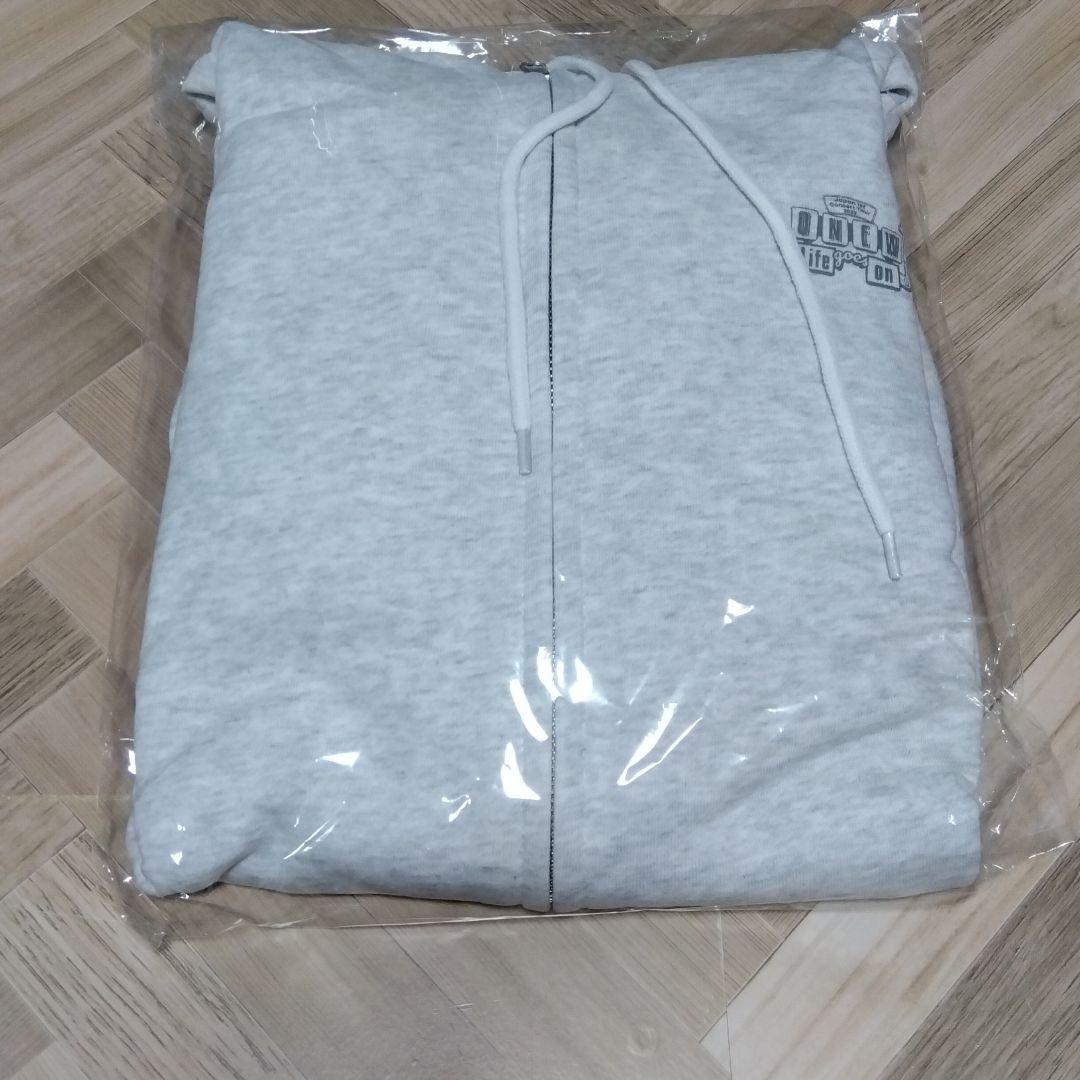 SHINee ONEW オンユ ジップアップパーカー L