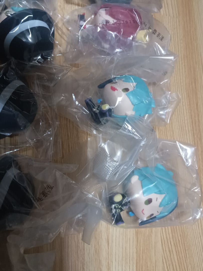 ツイステッドワンダーランド　デフォルメフィギュア