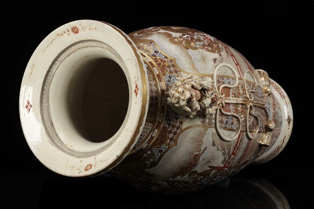 極上薩摩焼　薩摩　壺　古美術品獅子 香炉 飾壺 陶器 骨董 古美術 アート 花瓶