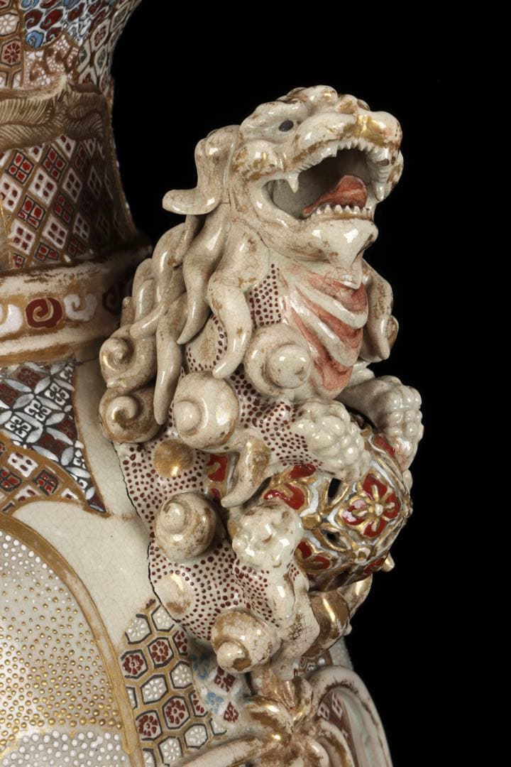 極上薩摩焼　薩摩　壺　古美術品獅子 香炉 飾壺 陶器 骨董 古美術 アート 花瓶