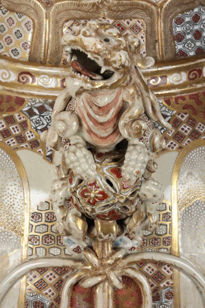 極上薩摩焼　薩摩　壺　古美術品獅子 香炉 飾壺 陶器 骨董 古美術 アート 花瓶