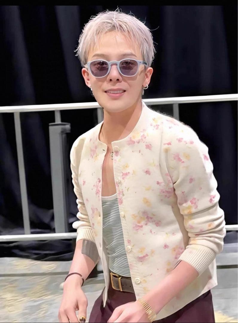 ジヨン GD G-DRAGON ジードラゴン 花柄ニットカーディガン ジヨコス