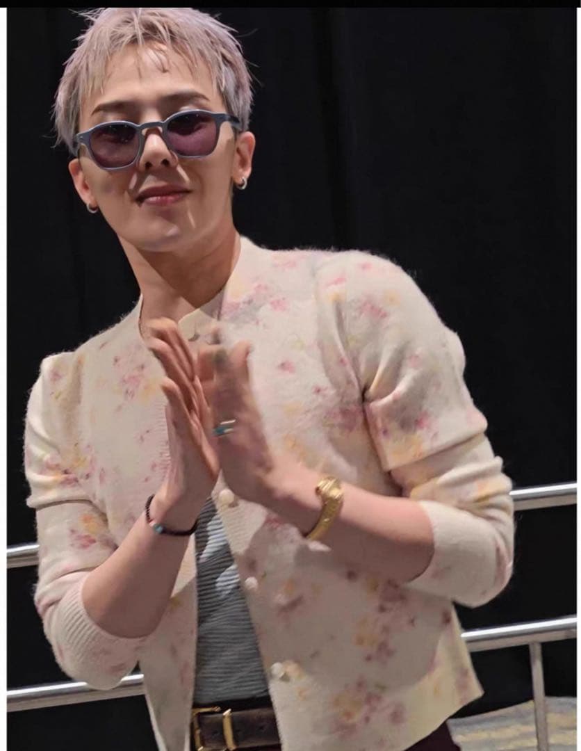 ジヨン GD G-DRAGON ジードラゴン 花柄ニットカーディガン ジヨコス