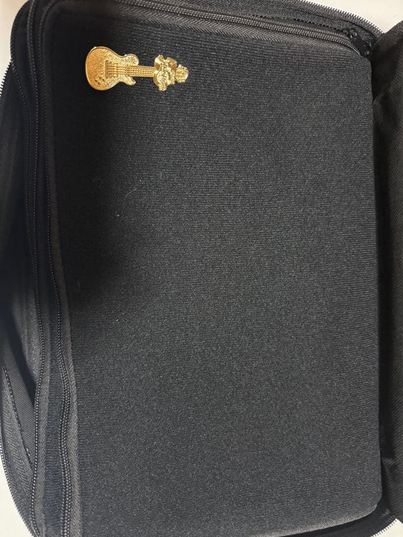 ハードロック ピンバッジセット ケース付き