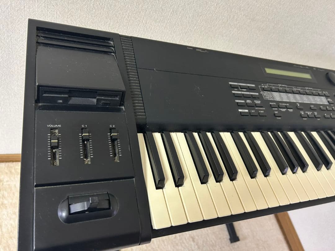 Roland シンセ XP-50「ジャンク品」ケース・エキスパンションボード付