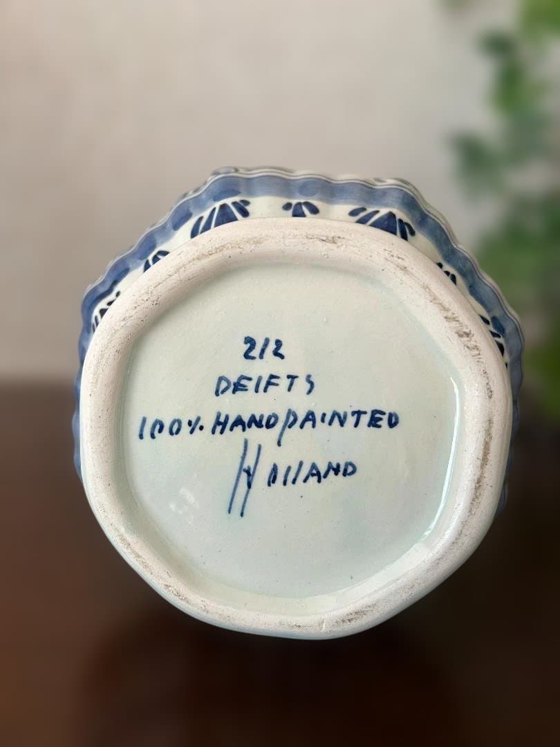 イギリス製　青と白の花柄 陶器製フラワーベース　手書き　高さ28cm