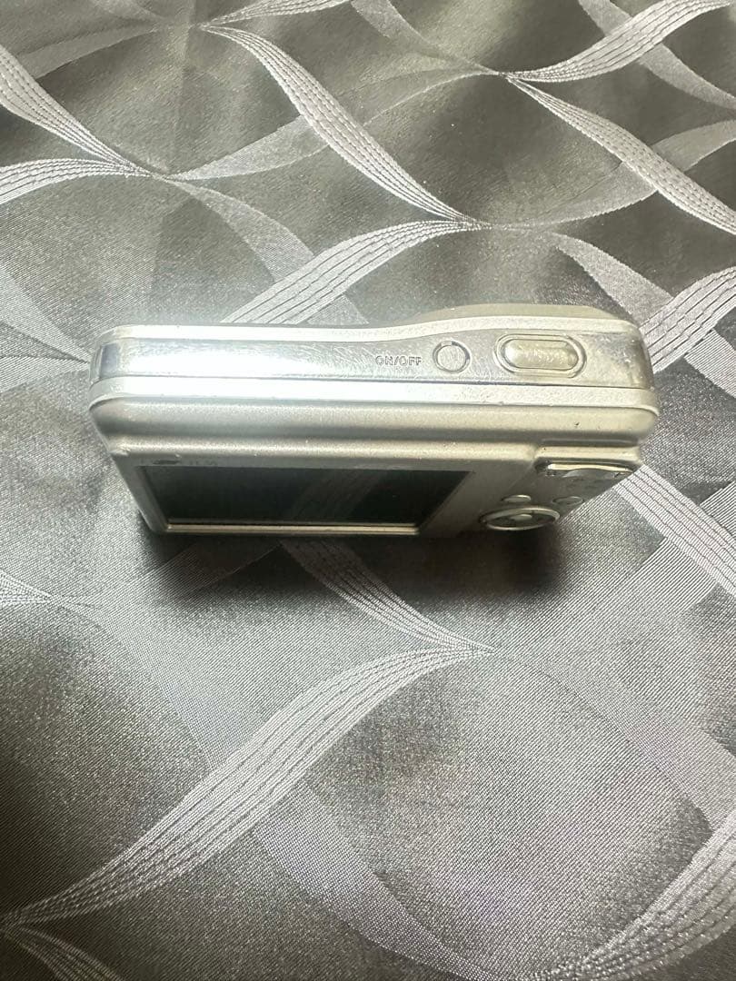 FUJIFILM 12.2メガピクセル デジタルカメラ