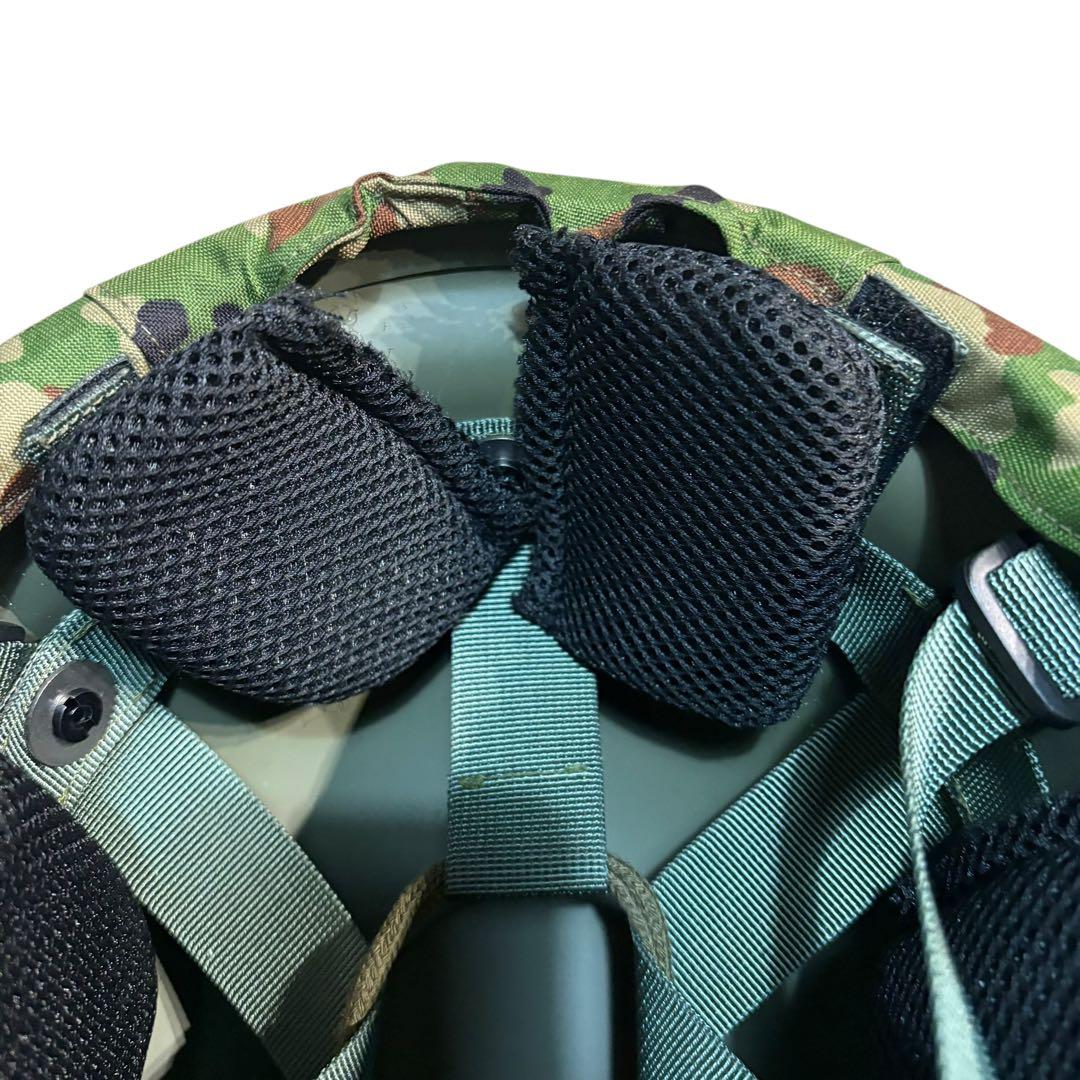 【美品】陸上自衛隊 88式鉄帽 レプリカ品 鉄帽覆い ゴム 4点顎紐