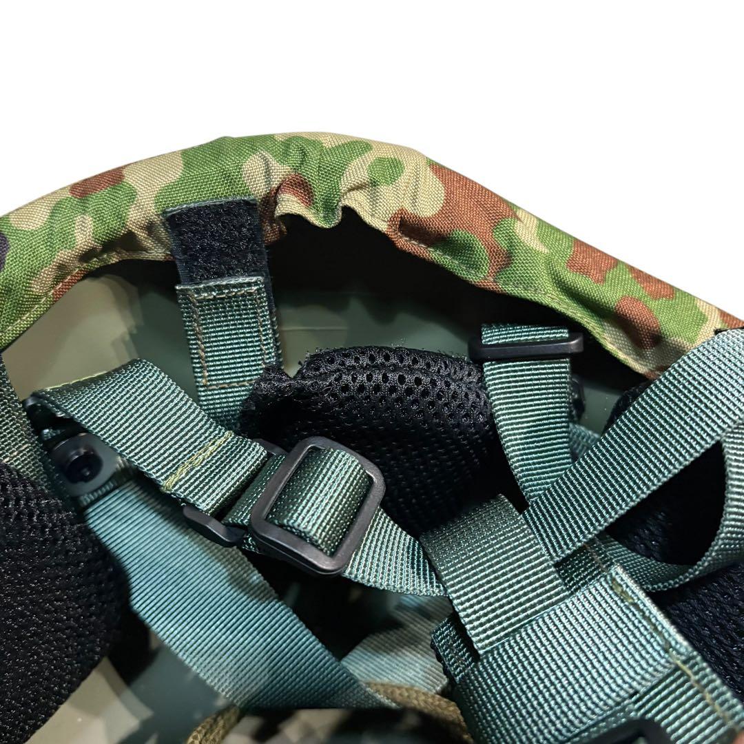 【美品】陸上自衛隊 88式鉄帽 レプリカ品 鉄帽覆い ゴム 4点顎紐