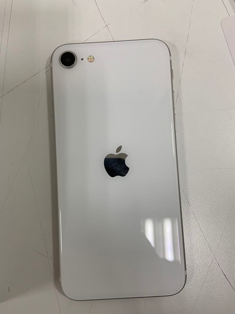 iPhone SE (第2世代) ホワイト 本体のみ