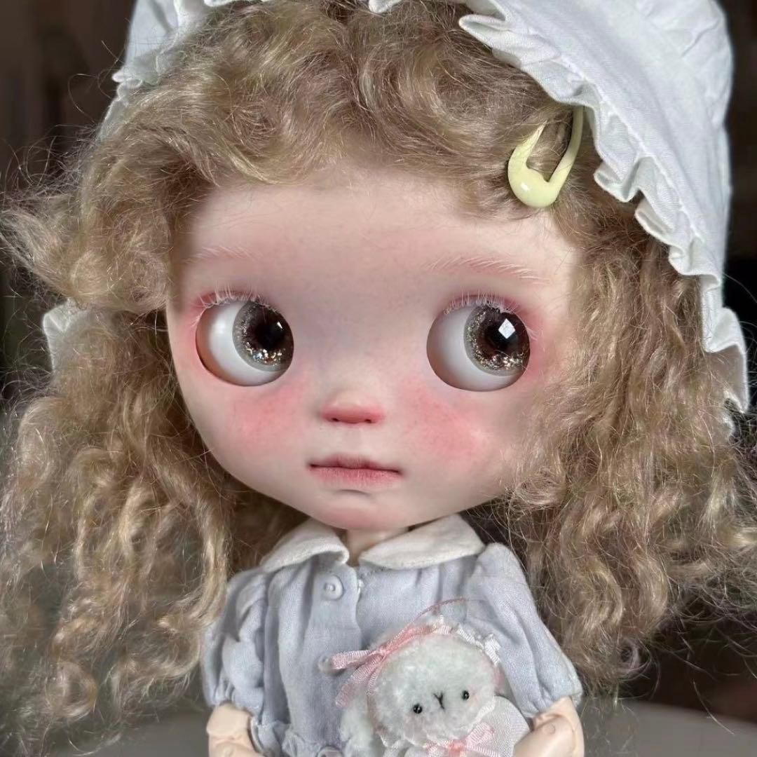 カスタムブライス 海外作家様 ナチュラル 幼い 薄メイク 小さなお目目 優しい