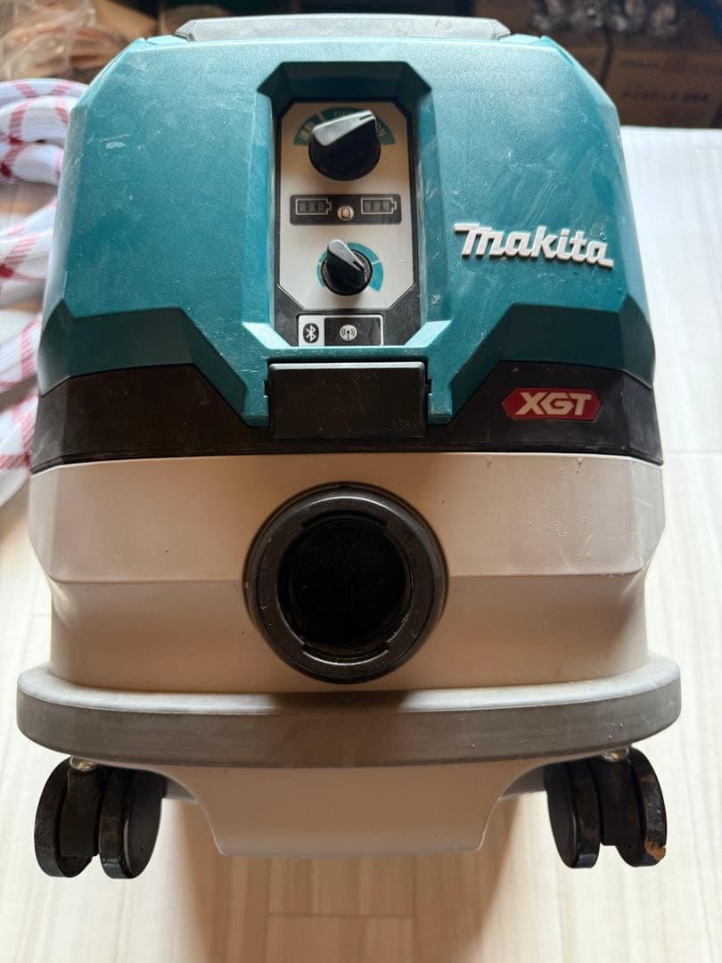 マキタ 40V 充電式集じん機 8L 無線連動対応 (粉じん専用)VC002GZ